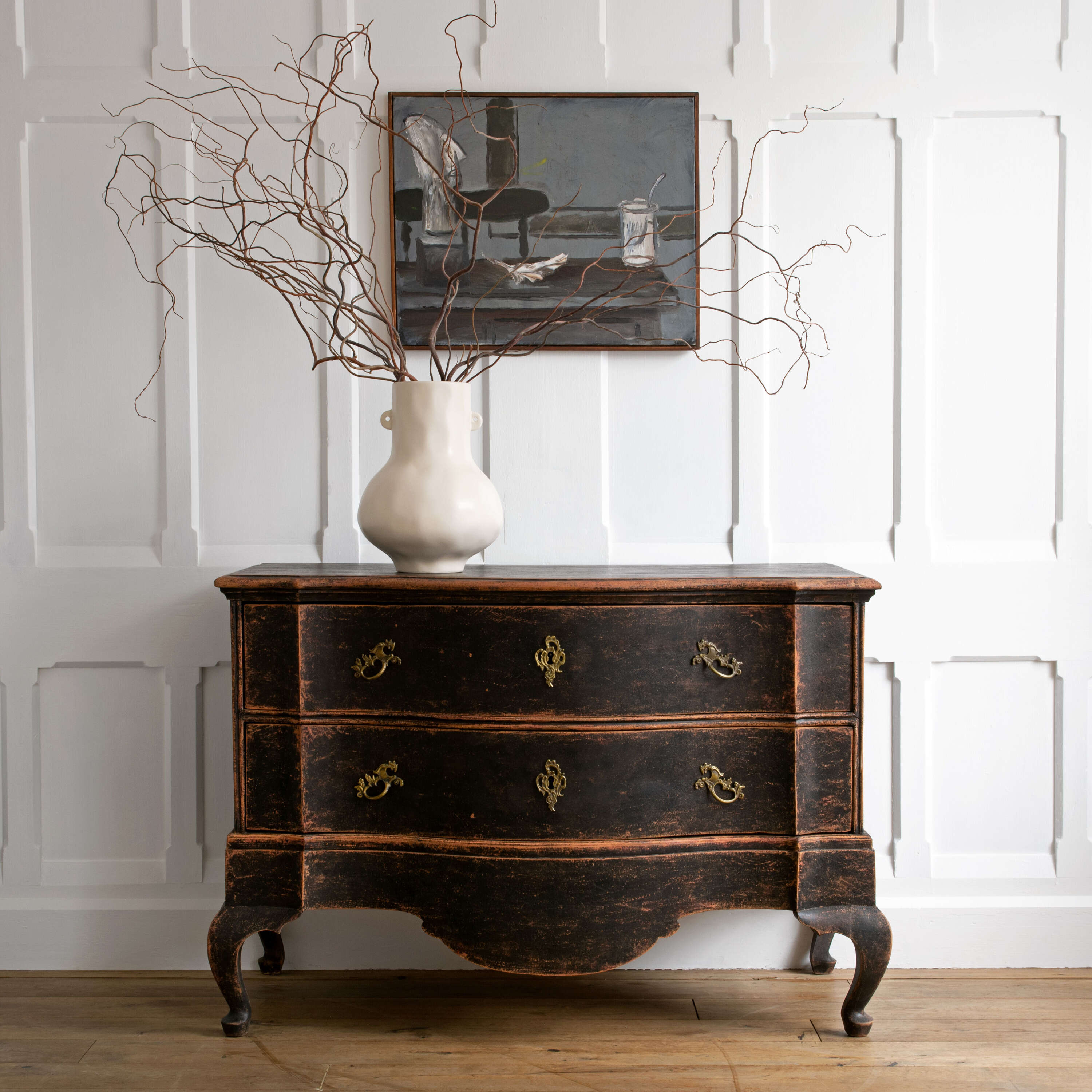 ROCOCO SERPENTINE CHEST 